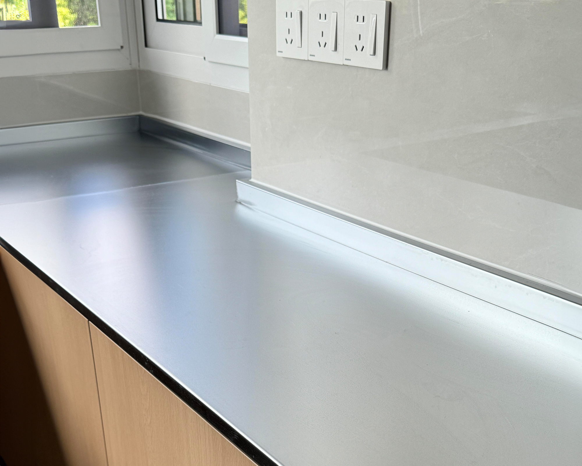 Stainless Steel Scratch Resistant Solid Surface Countertop